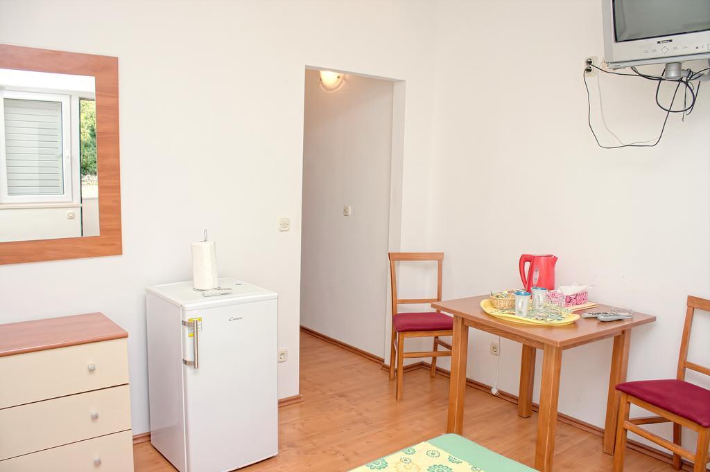 Apartments Dani มาคาร์สกา ภายนอก รูปภาพ